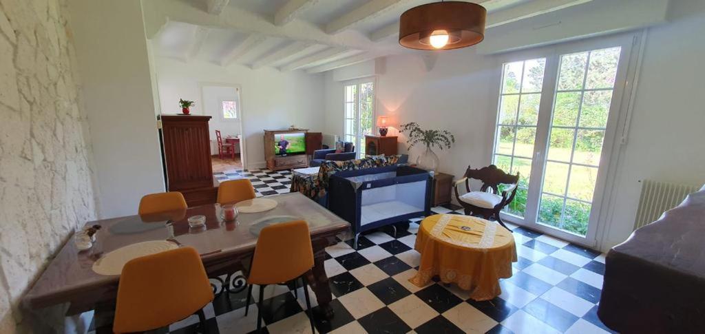Maison Au Calme Avec Jardin Pres Du Chateau, Foret Et Plage Condette Bagian luar foto